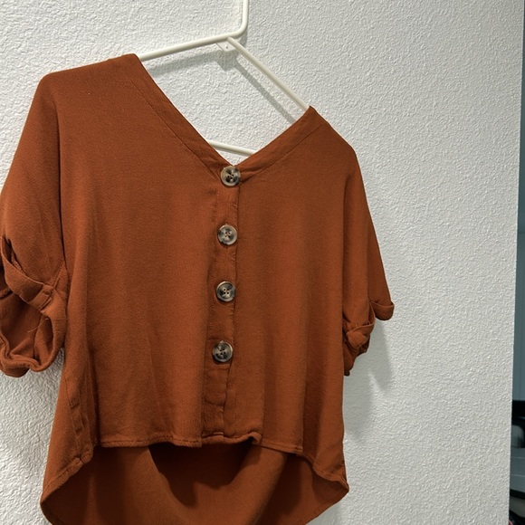 Button down top - Picture 2 of 4